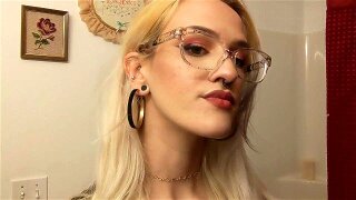 Worship the Oral Queen